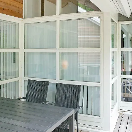 Holiday home Four-bedroom In 5 *