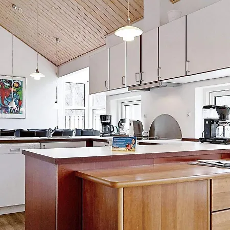 Four-bedroom In 5 *