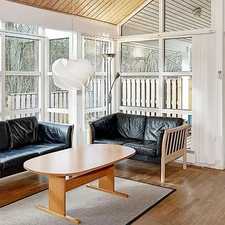 Four-bedroom In 5 *