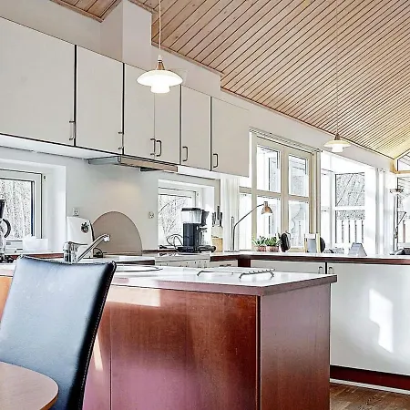 Four-bedroom In 5 *