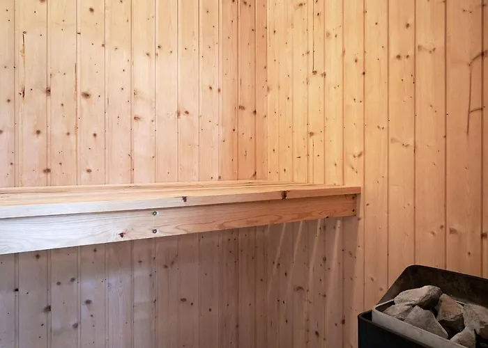 Modern Cedar Near - By Traum *