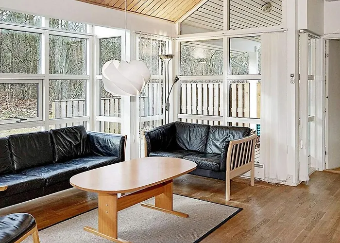 Modern Cedar Near - By Traum *